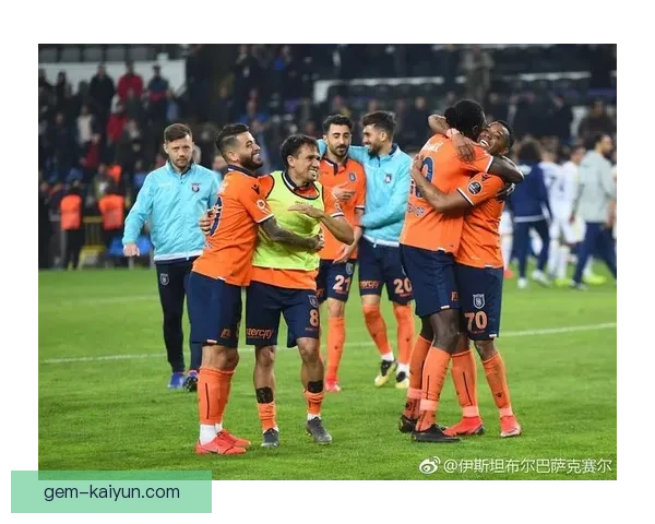 巴萨克赛尔中场组织